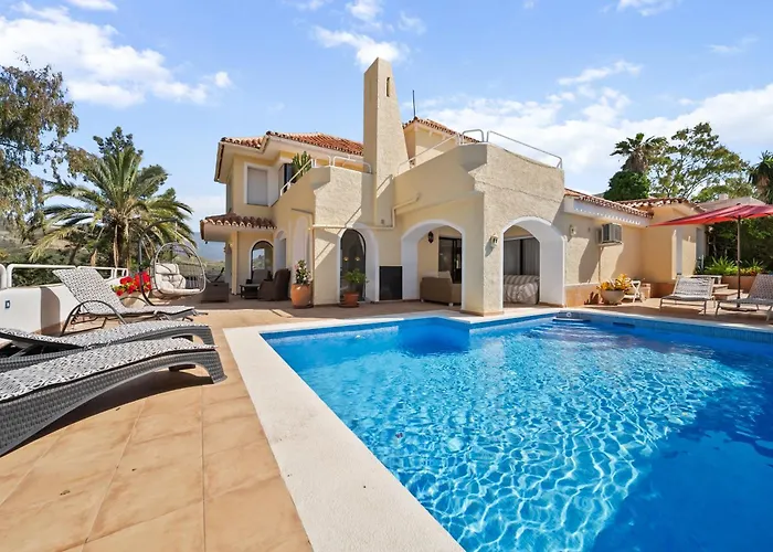 Charming Andalusian Style Villa In Nueva Andalucia