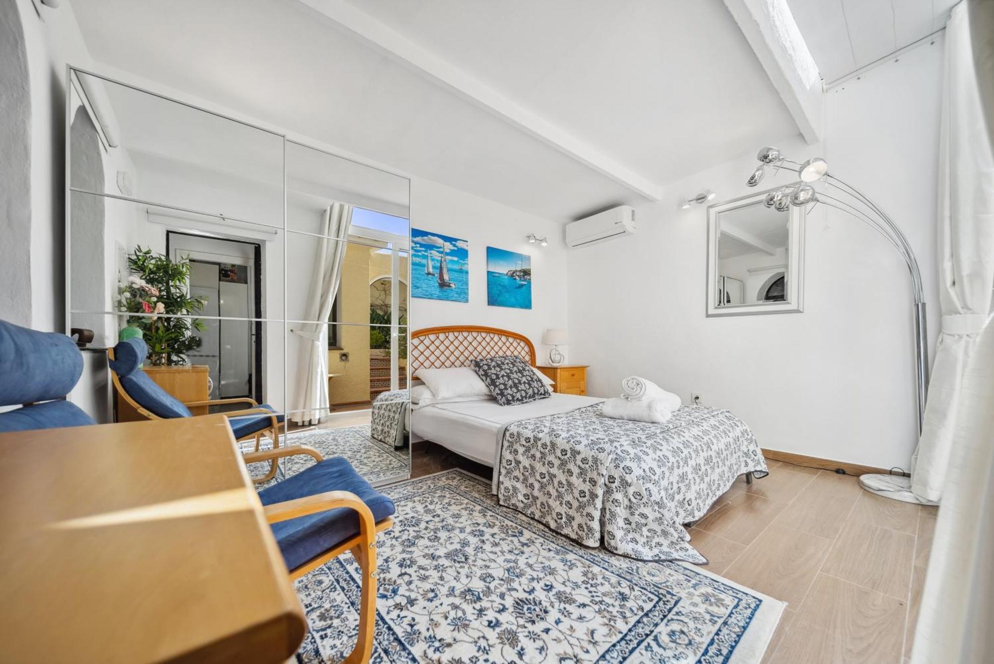 Villa Charming Andalusian Style In Nueva Andalucia *