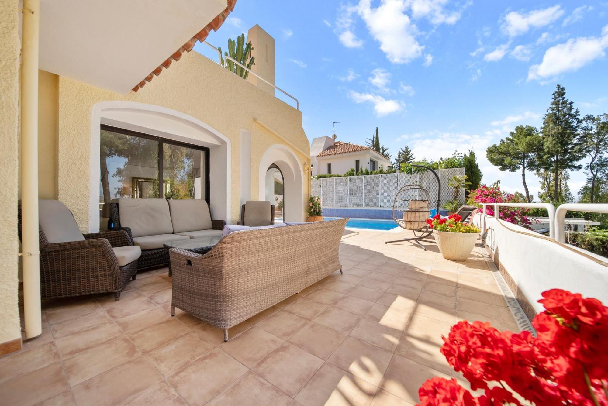 Charming Andalusian Style In Nueva Andalucia *