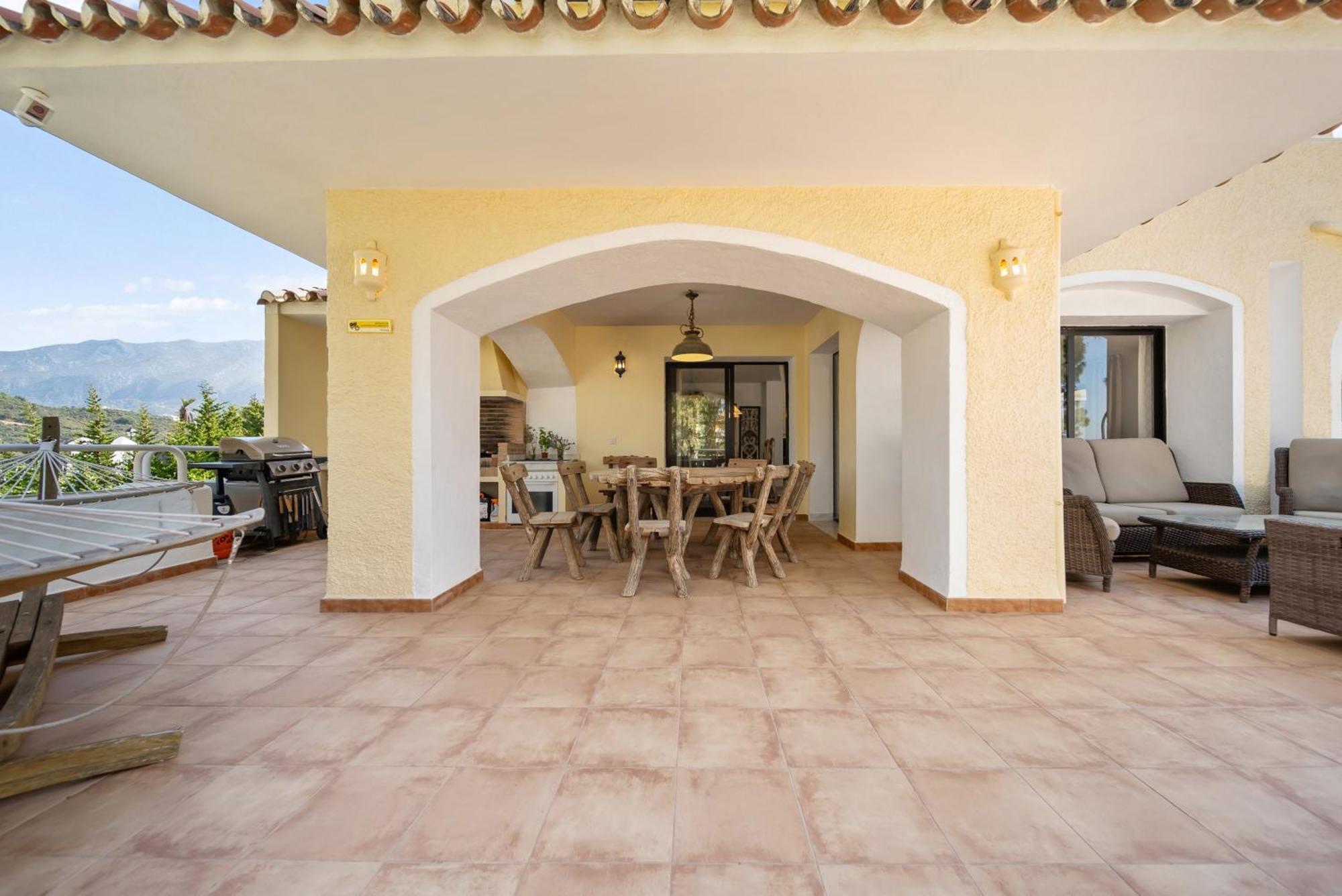 Charming Andalusian Style In Nueva Andalucia Marbella