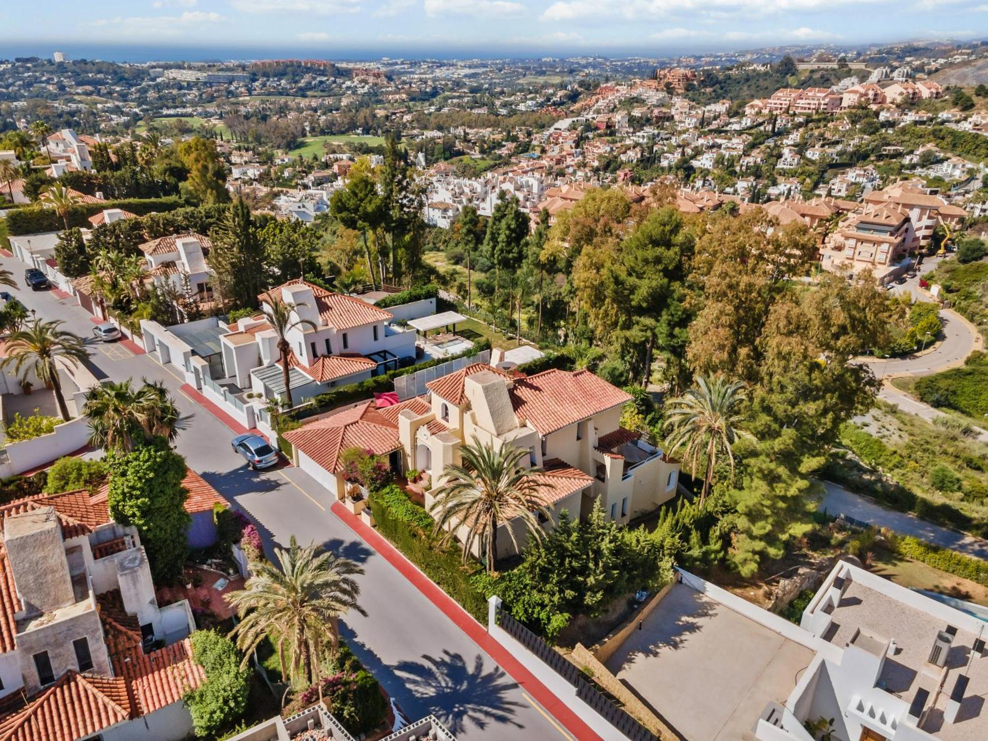 Charming Andalusian Style In Nueva Andalucia Marbella